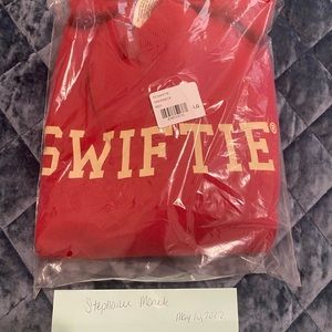 Taylor Swift Swiftie Crewneck ♥️